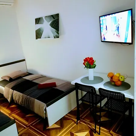 Pula-center Apartment *