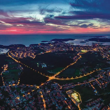 Apartman One-bedroom In Pula