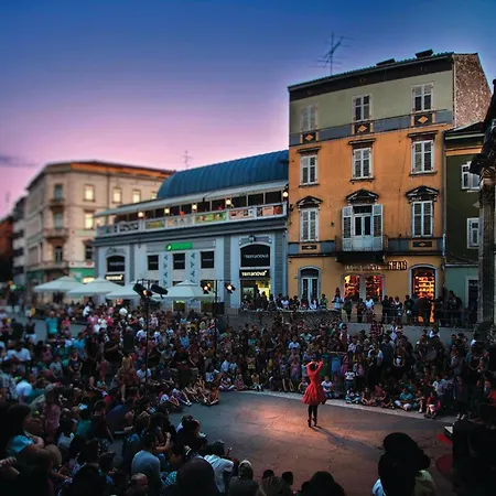 아파트 One-bedroom In *